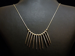 Златни бижута, злато, златни пръстени, златни обеци, златни синджири ...