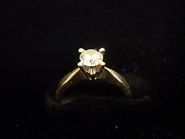 Златен дамски пръстен, 2.32гр. ,Ямбол