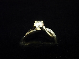 Златен дамски пръстен, 1.84гр. ,Айтос