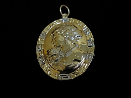 Златен медальон, 0.97гр. ,Бургас