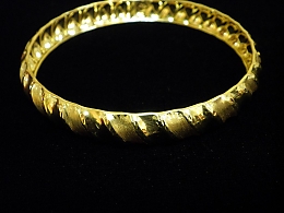 Златна твърда гривна, 7.57гр. ,Бургас