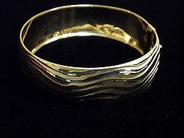 Златна твърда гривна, 10.59гр. ,Бургас