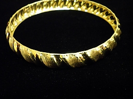 Златна твърда гривна, 7.51гр. ,Бургас