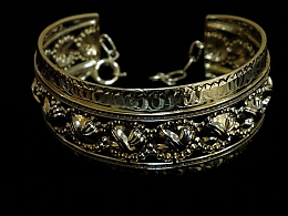 Златна твърда гривна, 17.02гр. ,Бургас