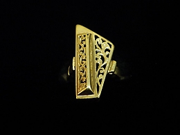 Златен дамски пръстен, 4.46гр. ,Сливен