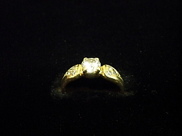 Златен дамски пръстен, 1.86гр. ,Сливен